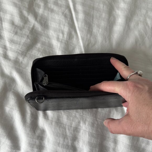 The Sak - Black Leather Wallet - Picture 3 of 11